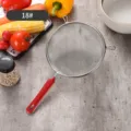Edelstahl-Feinsieb mit rotem Griff, Größe 18 cm Spezifikation - 18cm
