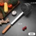 Profi-Edelstahl-Nudelsieb mit einem 56 cm langen Stiel und einem 13,5 cm großen Siebkorb - Flacher Holzgriff Lang (14#)