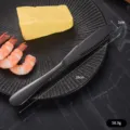 Premium schwarzes Buttermesser aus Edelstahl mit Löchern zum Streichen, Länge 18 cm. - S / Schwarz