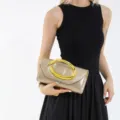 Elegante champagnerfarbene Abend-Clutch mit großem goldenem Ringgriff für Damen - Gold