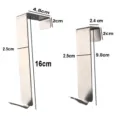 Vista di dettaglio del gancio per porta in acciaio inossidabile con dimensioni precise. - Taglia L / Argento