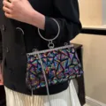 Sac de soirée chic à paillettes multicolores avec poignée cristal et bandoulière - Coloré