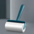 Roller levapelucchi portatile con 60 fogli adesivi, manico blu per rimuovere peli di animali. - 10cm / Rockland