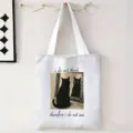 Vista detallada de la bolsa de lona blanca con estampado de gato negro y frase original - Gato en el Espejo (jiayingstd252) / 34x39cm