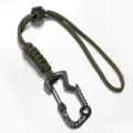 Taktische Outdoor-Paracord-Handgelenkschnur mit multifunktionalem Karabiner Detailansicht. - 26cm / Armeegrün