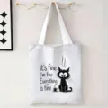 Vista detallada de bolsa de lona blanca con estampado de gato y frase divertida - Everything Is Fine Gato (jiayingstd255) / 34x39cm