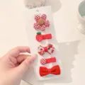 Set van 5 schattige rood-witte geruite stoffen haarspeldjes voor baby's en peuters - Rode Vijfblättrige Bloem (BD3975) / 5-delige set