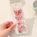 Set van vijf schattige roze met stof bedekte haarspeldjes voor baby's en jonge peuters - Roze Bloem (BD3975) / 5-delige set