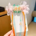 Pinzas para el cabello Hanfu con elegantes flores rosas y cintas largas y fluidas. - Rosa Huarong