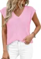 Primer plano detalle de mujeres rosa cuello en V tejido sin mangas chaleco top suave. - S / Rosa