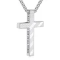 Collier pendentif croix en acier inoxydable pour hommes, vue détaillée avec texte inspirant gravé. - Style d'Écriture 4:13 / Argent