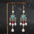 Boucles d'oreilles pendantes style chinois avec papillon et perles blanches élégantes - Style Gland Papillon Bleu (E006-04)