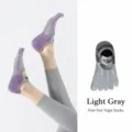 Light grey non-slip five-finger yoga socks with strap, perfect for pilates and fitness. - One Size / Light Gray