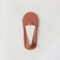 Women's shallow ice silk invisible socks summer thin no show breathable cotton bottom socks - One Size / Leather Red