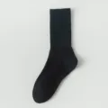 Chaussettes unies noires mi-mollet en tricot côtelé, coton respirant confortable bas pour femmes. - Taille unique / Noir