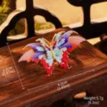 Gros plan d'une boucle d'oreille papillon en cloisonné avec dimensions et poids - Style Papillon (1-4949A-5000)