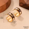 Detailed macro view of vintage brown C-shaped hoop earrings with size and weight info. - Vintage Brown Floral Style (E4-20620C-5500)