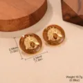 Λεπτομέρεια χρυσού μοτίβου μέλισσας σε καφέ μαρμάρινα σκουλαρίκια από ρητίνη λεπτά. - Στυλ Χρυσός Δίσκος Μέλισσας (E4-20746C-6000)