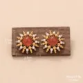 Vue détaillée des boucles d'oreilles vintage marron tournesol avec dimensions - Diamants Tournesol Radieux (E4-21108-6000)