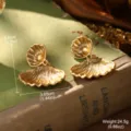 Élégantes boucles d'oreilles pendantes vintage en forme de coquillage doré pour femme - Coquillage Or Rétro (2-28305-8000)