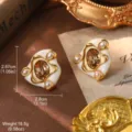 Boucles d'oreilles vintage dorées avec cristal champagne et perles, 2,8 cm de large. - Style Email Cristal Ambre (E4-21222A-6000)