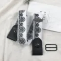 Invisible stretch belt for women, buckle-free elastic jeans belt with lace pattern detail. - White Floral Print