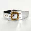 Breiter silberner Metallic Gürtel mit auffälliger goldener Schnalle für Kleider und warme Mäntel. - 6,0 cm Twist Goldene Schnalle / Silber