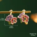 Detail view of vintage enamel flower earrings featuring precise dimensions and weight info. - Pink Purple Gradient Enamel Flower Style (2-25681B-7000) / 1 Pair