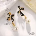 Detaillierte Ansicht von eleganten Perlenohrringen mit schwarzer Schleife und Maßen - Schwarzes Email Schleife Wassertropfen Perle (E4-18259-3800)