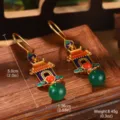 Vue détaillée de boucles d'oreilles pagode vintage avec dimensions et poids indiqués - Style Architecture de Pavillon (2-22228-6800)