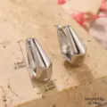 Détails des dimensions et du poids des créoles géométriques argentées sur socle en pierre. - Style Géométrique en U (2-27433A-4000)