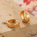 Élégantes boucles d'oreilles créoles dorées avec croix en zircone pour femme - Style Créole avec Croix en Strass (2-27588-3800)