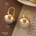Elegant vintage gold pearl earrings variant with 2.6cm height and 14g weight - Gold Cap Artificial Pearl Hook Style (2-25165-5000)