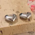 Orecchini a cerchio minimalisti in argento a forma di cuore con misure dettagliate per donne - Orecchino a Cerchio in Metallo Cuore (2-27858A-5500) / Argento