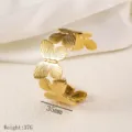 Λεπτομερής άποψη του επιχρυσωμένου 18K βραχιολιού πεταλούδας από ανοξείδωτο χάλυβα - Στυλ Ανάγλυφη Πεταλούδα (81288)