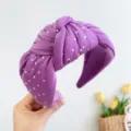 Paarse geknoopte stoffen hoofdband met fonkelende strassteentjes van dichtbij - Strass Knoop Stijl / Paars