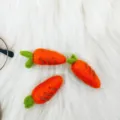 Handmade wool felt carrot decorations for Easter DIY crafts and hairpin accessories - Set of 3 / Carrot