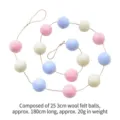 Guirlande de boules en feutre de laine de 180cm avec 25 boules pastel de 3cm. - Rose Blanc Bleu