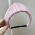 Serre-tête rembourré en tricot rose élégant avec une sangle élastique noire réglable - Taille ajustable / 粉色+毛线皇冠发带