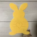 Yellow bunny-shaped felt cutlery holder for festive Easter dining table decoration - Heart Rabbit Style / Yellow