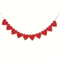 Red heart felt garland banner for Valentine's Day and wedding party decoration - Horizontal Heart Style / 10 Pieces / Red