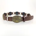 Bruine western retro lederen riem met metalen gesp, bohemian vintage stijl jeans accessoire - Gegraveerde Gouden Gesp / koffiekleur