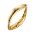 Brazalete rígido dorado moderno con acabado espejo y un cierre de bisagra oculto - Estilo de Bisagra Ancha (6487601HB-) / Dorado