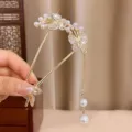 Elegant gold butterfly hair fork with sparkling rhinestones and pearl tassels - Rhinestone Butterfly Pearl Tassel / Gold