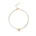 Élégant collier de perles blanches avec un délicat pendentif cœur rose et un fermoir doré - Collier avec Pendentif Cœur Rose (5579002)