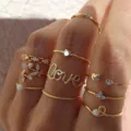 Set di anelli da nocca retrò dorati con forme a cuore e accenti di cristallo a foglia - Stile Lettera Love Perla (5932401)
