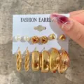 Juego de 6 pares de pendientes de botón y aro dorados geométricos con elegantes perlas - Estilo Corazón y Perla (54198)