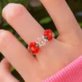 Handgemaakte kleurrijke kralenring met bloemmotief en elastische kristallen kralen - Bloemen Stijl (5471701)
