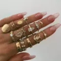 Juego de 22 anillos de nudillo vintage dorados con diseños de corazón y monedas - 22-Piece Vintage Style (050105A1) / Dorado