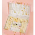 Luxuriöses goldfarbenes Legierungsschmuckset mit Halsketten, Ringen und Perlenohrringen - 6564701HB款式